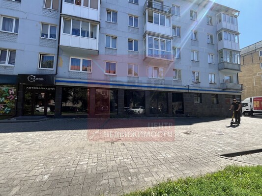 Продам коммерческое помещение 217,4 м2, Космонавта Леонова ул, 62, Калининград г