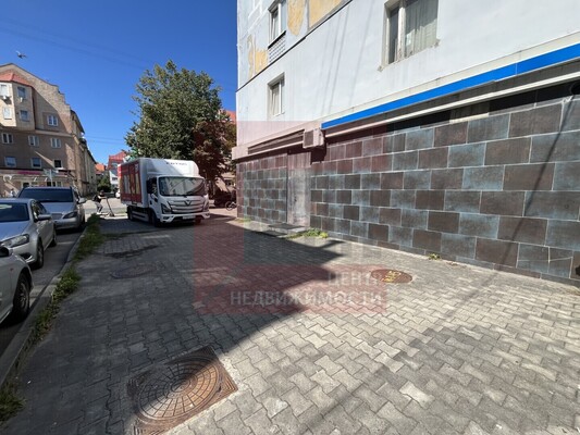 Продам коммерческое помещение 217,4 м2, Космонавта Леонова ул, 62, Калининград г