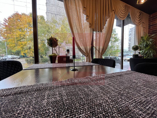 Продам коммерческое помещение 326 м2, Грига ул, 26, Калининград г