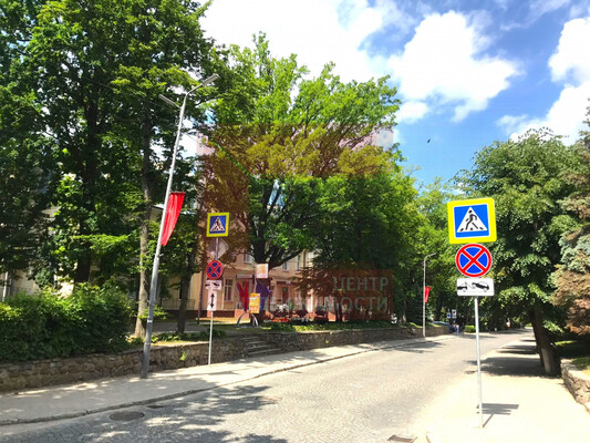 Продам коммерческое помещение 1 708,8 м2, Комсомольская ул, 10, Пионерский г