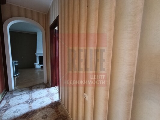 Продам трехкомнатную (3-комн.) квартиру, Брусничная ул, 11, Калининград г