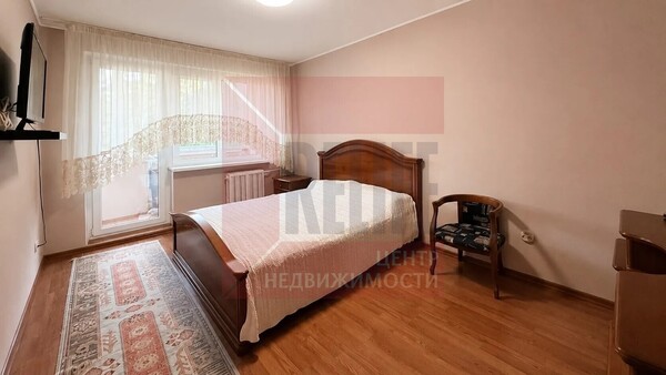 Продам трехкомнатную (3-комн.) квартиру, Старопрегольская наб, 4, Калининград г