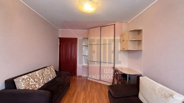 Продам трехкомнатную (3-комн.) квартиру, Старопрегольская наб, 4, Калининград г