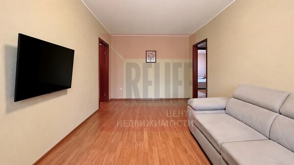 Продам трехкомнатную (3-комн.) квартиру, Старопрегольская наб, 4, Калининград г