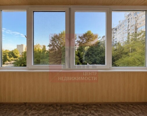 Продам трехкомнатную (3-комн.) квартиру, Старопрегольская наб, 4, Калининград г