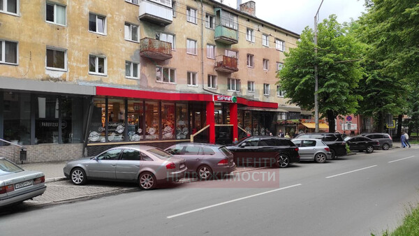 Продам коммерческое помещение 611,2 м2, Космонавта Леонова ул, 48, Калининград г