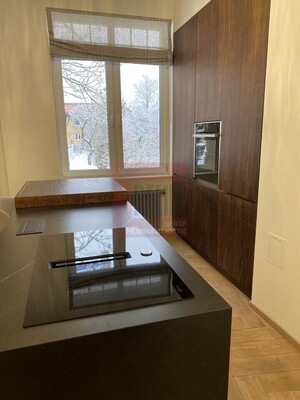 Продам двухкомнатную (2-комн.) квартиру, Потемкина ул, 1/5, Калининград г