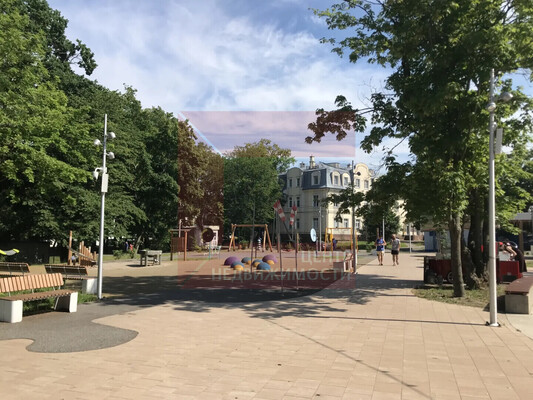 Продам коммерческое помещение 1 432 м2, Комсомольская ул, 10, Пионерский г