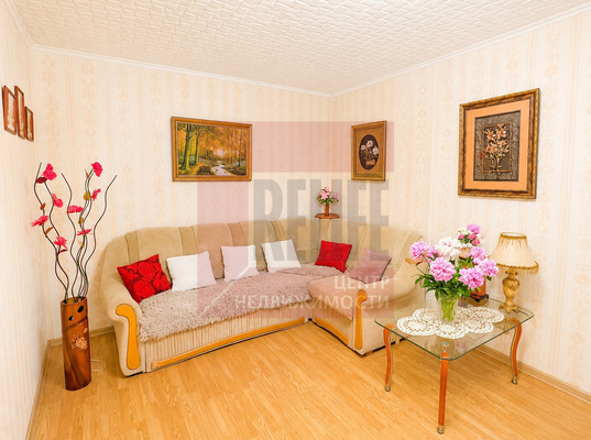 Продам двухкомнатную (2-комн.) квартиру, Красноармейская ул, 21, Калининград г