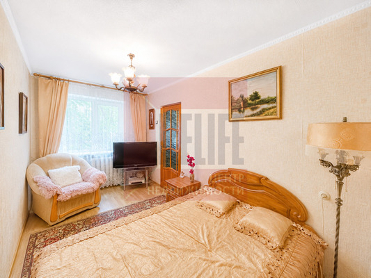 Продам двухкомнатную (2-комн.) квартиру, Красноармейская ул, 21, Калининград г