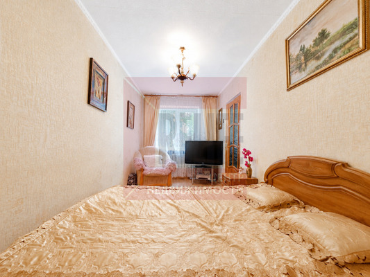 Продам двухкомнатную (2-комн.) квартиру, Красноармейская ул, 21, Калининград г