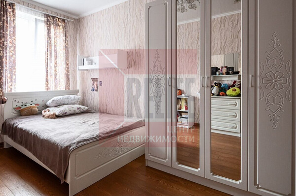 Продам многокомнатную квартиру, Коммунальная ул, 32, Калининград г