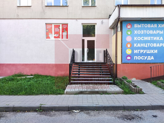 Продам коммерческое помещение 88 м2, З.Космодемьянской ул, 2, Калининград г