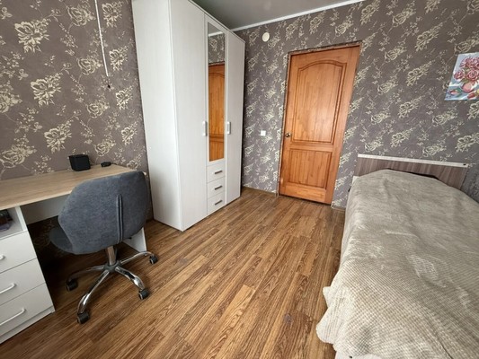 Продам трехкомнатную (3-комн.) квартиру, Академика Глушко ул, 16/24, Казань г