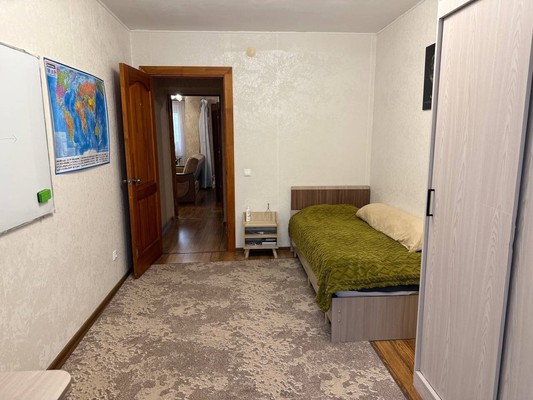 Продам трехкомнатную (3-комн.) квартиру, Академика Глушко ул, 16/24, Казань г