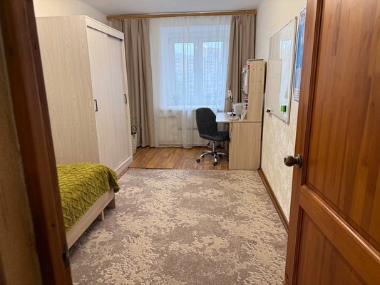 Продам трехкомнатную (3-комн.) квартиру, Академика Глушко ул, 16/24, Казань г