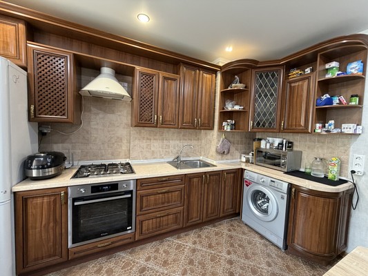 Продам трехкомнатную (3-комн.) квартиру, Романа Брянского ул, 15к1, Брянск г