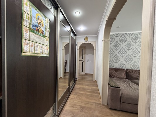Продам трехкомнатную (3-комн.) квартиру, Романа Брянского ул, 15к1, Брянск г