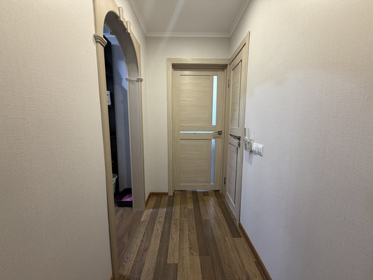 Продам трехкомнатную (3-комн.) квартиру, Романа Брянского ул, 15к1, Брянск г