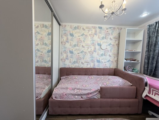 Продам трехкомнатную (3-комн.) квартиру, Романа Брянского ул, 15к1, Брянск г
