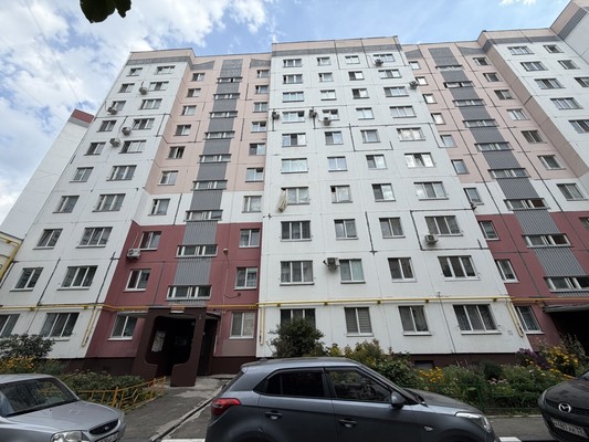 Продам трехкомнатную (3-комн.) квартиру, Романа Брянского ул, 15к1, Брянск г