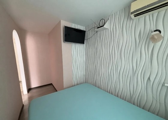 Продам 2-комн. в 4-комн. квартире, Гайдара ул, 7а, Батайск г