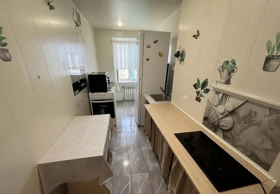 Продам 2-комн. в 4-комн. квартире, Гайдара ул, 7а, Батайск г