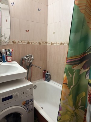 Продам трехкомнатную (3-комн.) квартиру, Гастелло ул, 37, Москва г