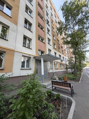 Продам трехкомнатную (3-комн.) квартиру, Гастелло ул, 37, Москва г