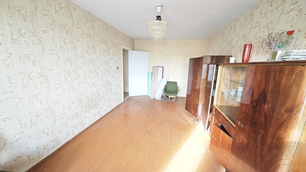 Продам двухкомнатную (2-комн.) квартиру, Полярный Круг ул, 2, Мурманск г