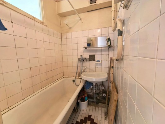 Продам двухкомнатную (2-комн.) квартиру, Коровинское ш, 20к1, Москва г