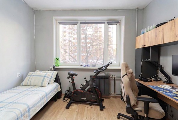Продам однокомнатную (1-комн.) квартиру, Генерала Кузнецова ул, 11к2, Москва г