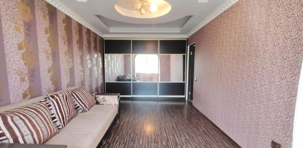 Продам двухкомнатную (2-комн.) квартиру, Героев Сталинграда ул, 23, Симферополь г