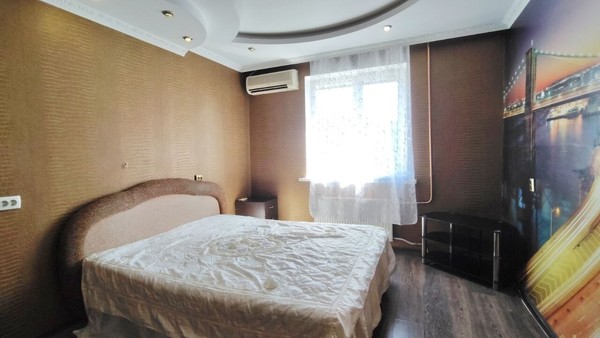 Продам двухкомнатную (2-комн.) квартиру, Героев Сталинграда ул, 23, Симферополь г