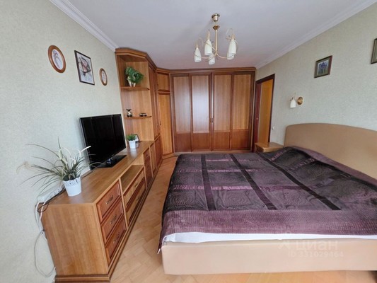 Продам трехкомнатную (3-комн.) квартиру, Народного Ополчения ул, 44к1, Москва г