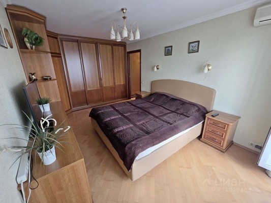 Продам трехкомнатную (3-комн.) квартиру, Народного Ополчения ул, 44к1, Москва г