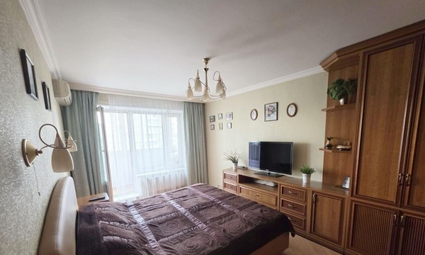 Продам трехкомнатную (3-комн.) квартиру, Народного Ополчения ул, 44к1, Москва г