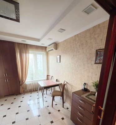 Продам трехкомнатную (3-комн.) квартиру, Народного Ополчения ул, 44к1, Москва г