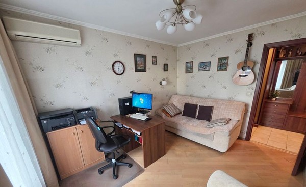 Продам трехкомнатную (3-комн.) квартиру, Народного Ополчения ул, 44к1, Москва г
