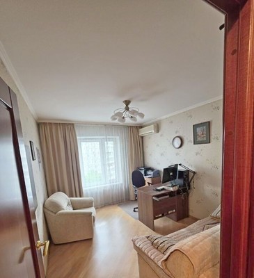 Продам трехкомнатную (3-комн.) квартиру, Народного Ополчения ул, 44к1, Москва г