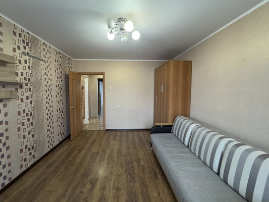 Продам однокомнатную (1-комн.) квартиру, Флотская ул, 8, Брянск г