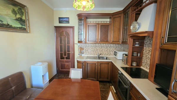Продам двухкомнатную (2-комн.) квартиру, Ляпидевского ул, 22, Москва г