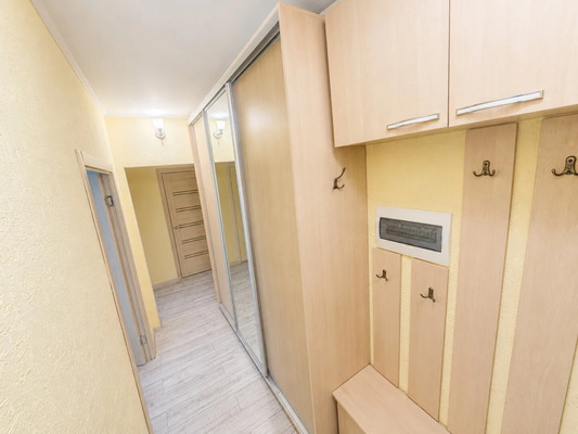Продам двухкомнатную (2-комн.) квартиру, Героев Десантников ул, 32, Новороссийск г