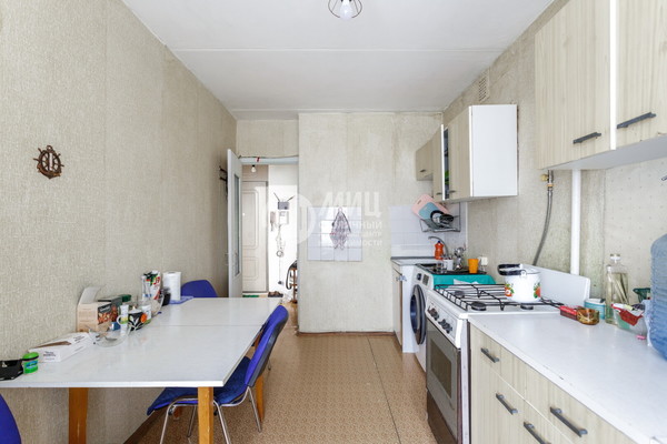 Продам однокомнатную (1-комн.) квартиру, Дубки ул, 13, Москва г