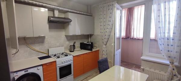 Продам однокомнатную (1-комн.) квартиру, Балаклавская ул, 73Е, Симферополь г