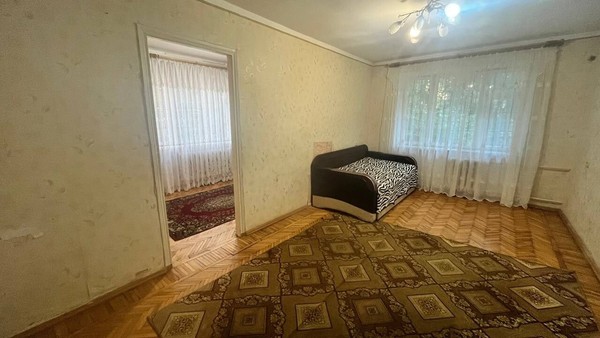 Продам двухкомнатную (2-комн.) квартиру, Гайдара ул, 14, Симферополь г