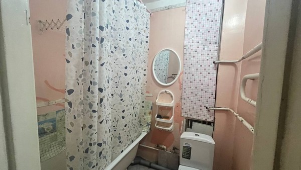 Продам двухкомнатную (2-комн.) квартиру, Гайдара ул, 14, Симферополь г
