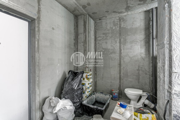 Продам однокомнатную (1-комн.) квартиру, Эйнштейна б-р, 5, Новоивановское рп
