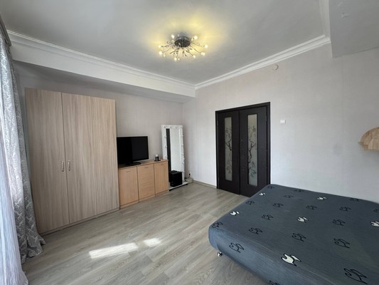 Продам двухкомнатную (2-комн.) квартиру, Ленина пр-кт, 19, Комсомольск-на-Амуре г