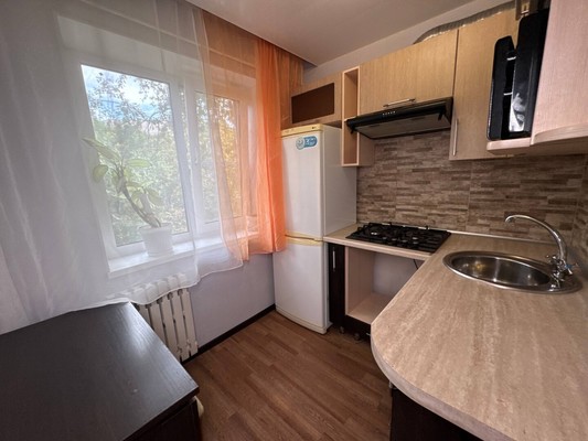 Продам трехкомнатную (3-комн.) квартиру, Сидоренко ул, 24к2, Комсомольск-на-Амуре г